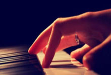 乌克兰队在关键时刻逆袭晋级欧洲杯淘汰赛